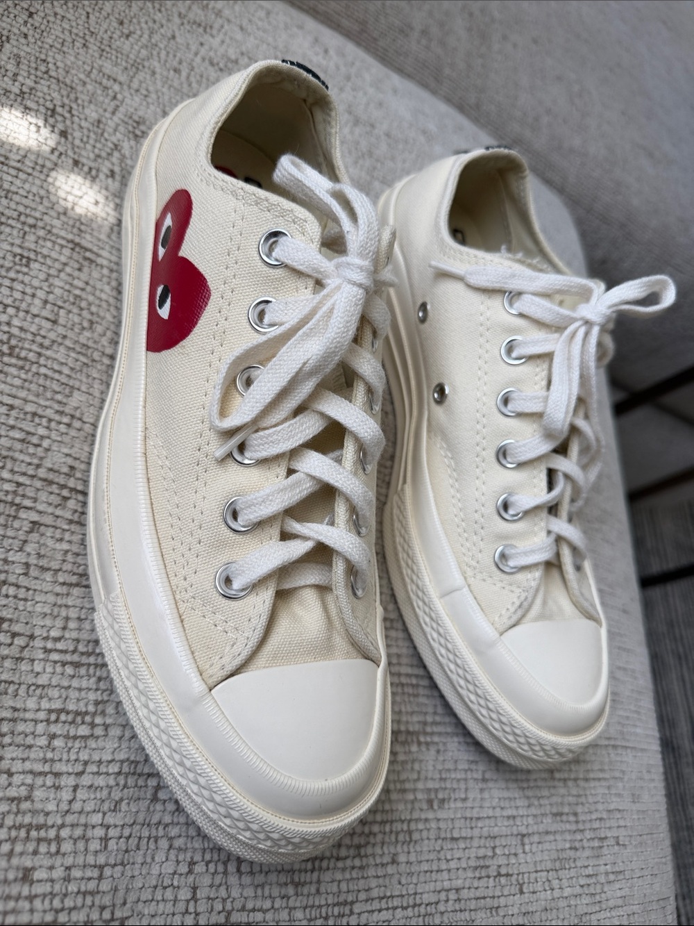 Comme des Garcons Cream Canvas Low-Top Sneakers with Red Heart